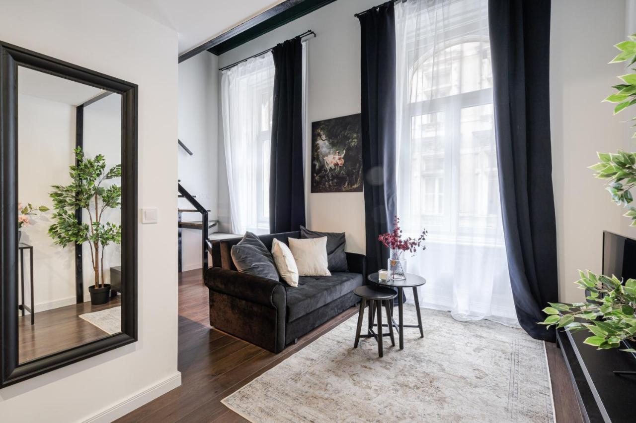 E41 - Trendy Boutique Apartments - Prime Spot By Bqa Budapest Luaran gambar