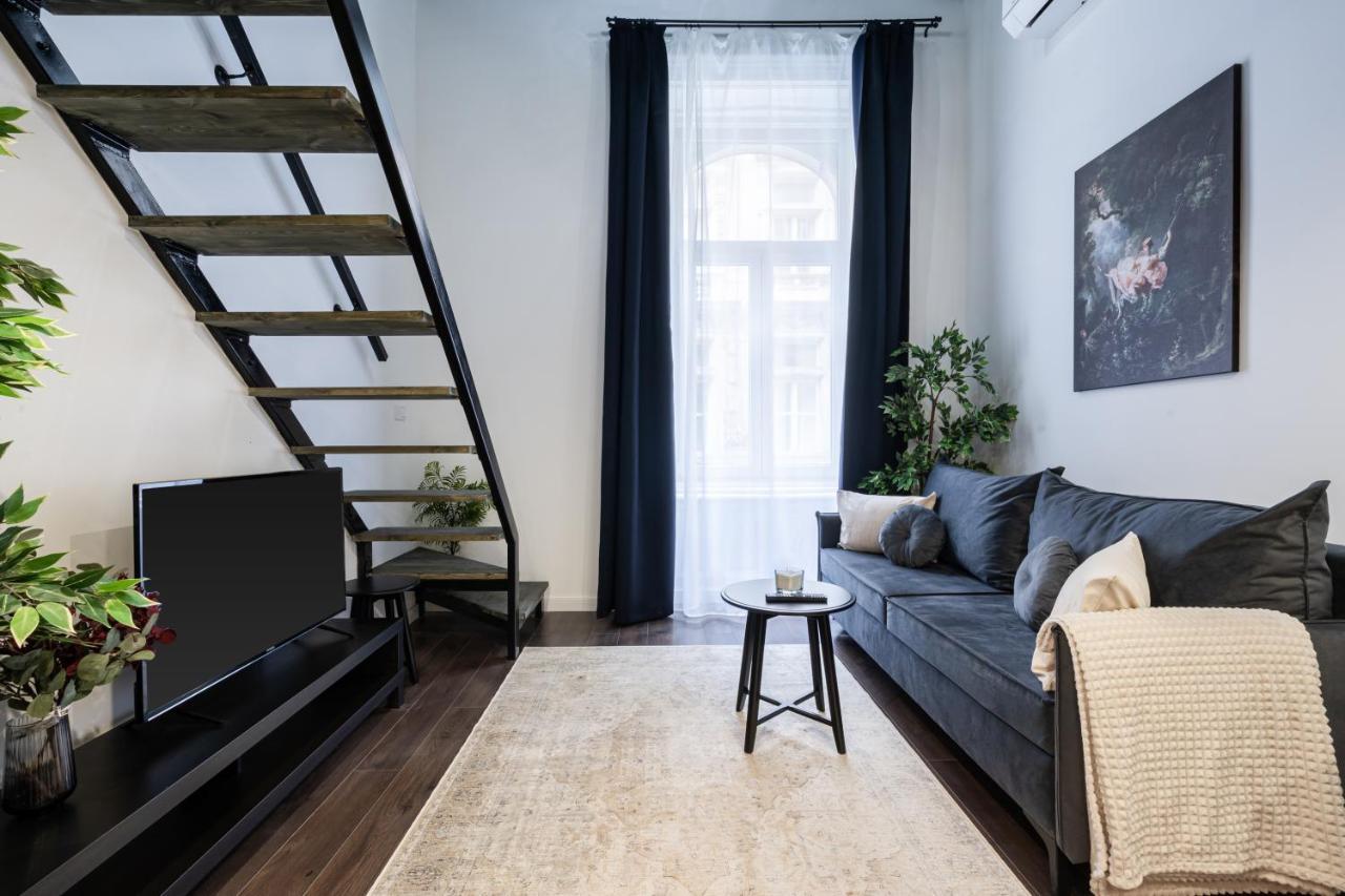 E41 - Trendy Boutique Apartments - Prime Spot By Bqa Budapest Luaran gambar