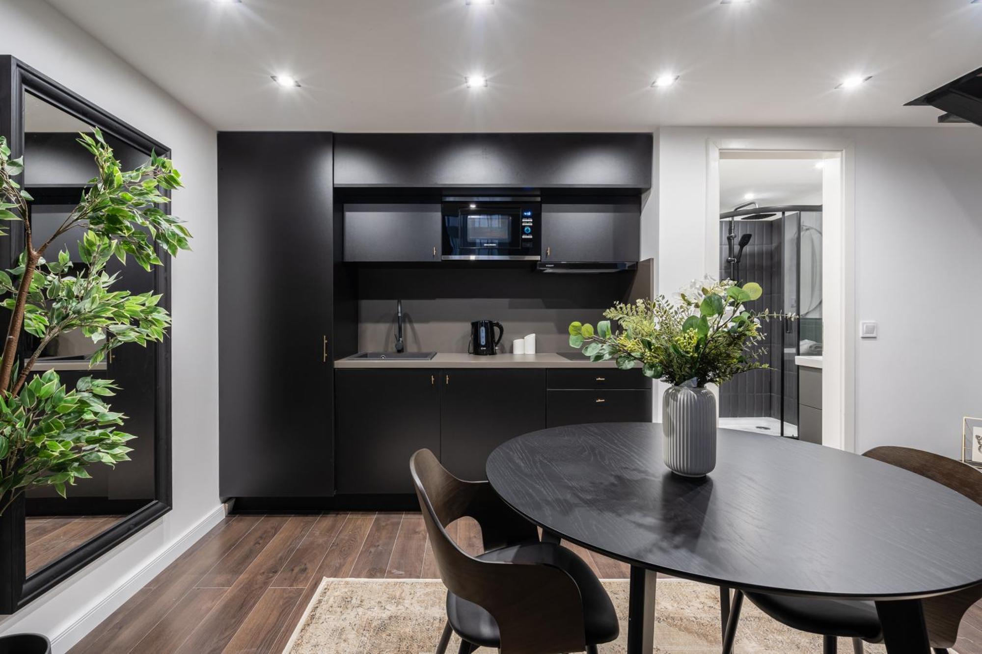 E41 - Trendy Boutique Apartments - Prime Spot By Bqa Budapest Bilik gambar