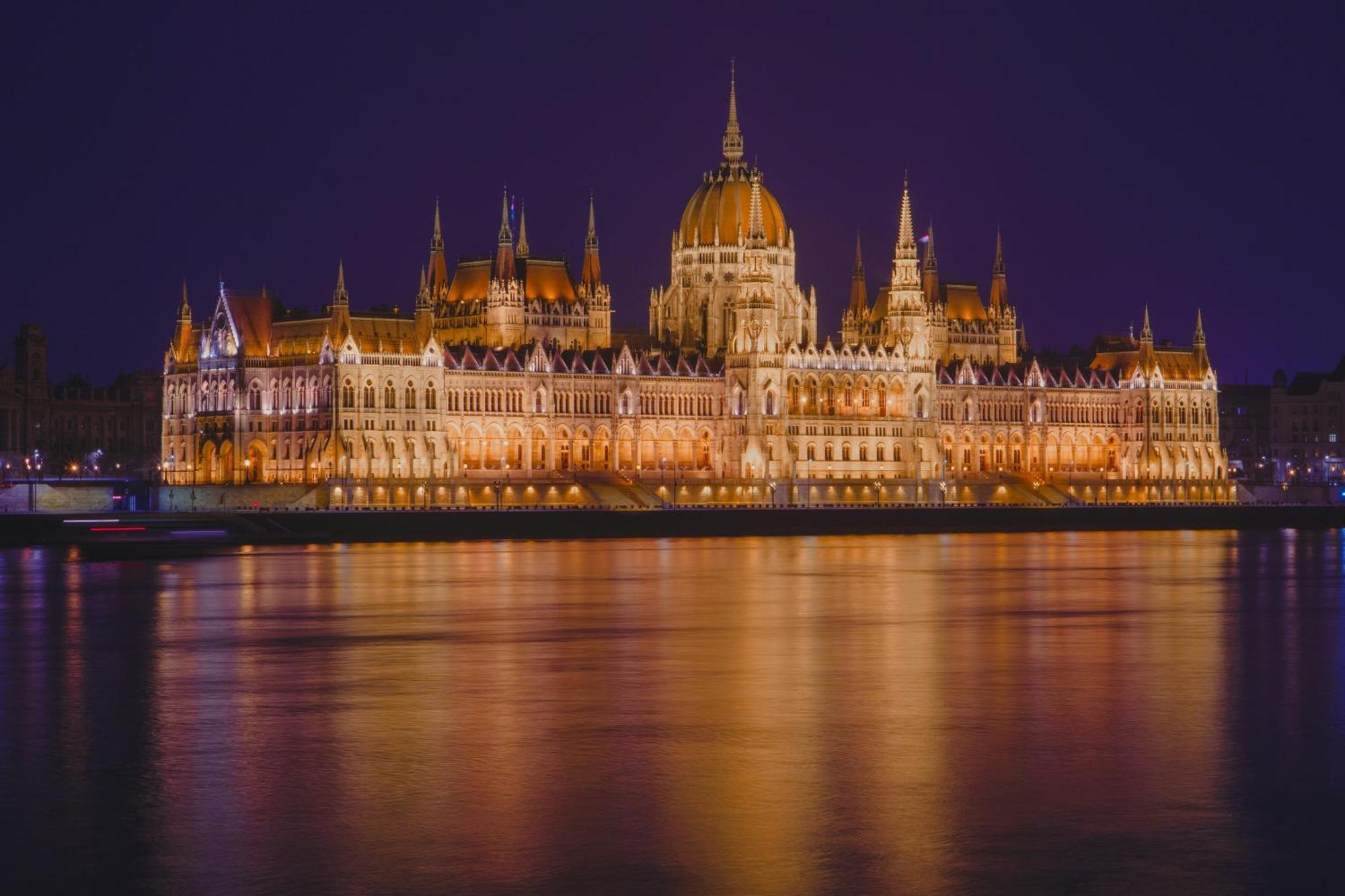 E41 - Trendy Boutique Apartments - Prime Spot By Bqa Budapest Luaran gambar